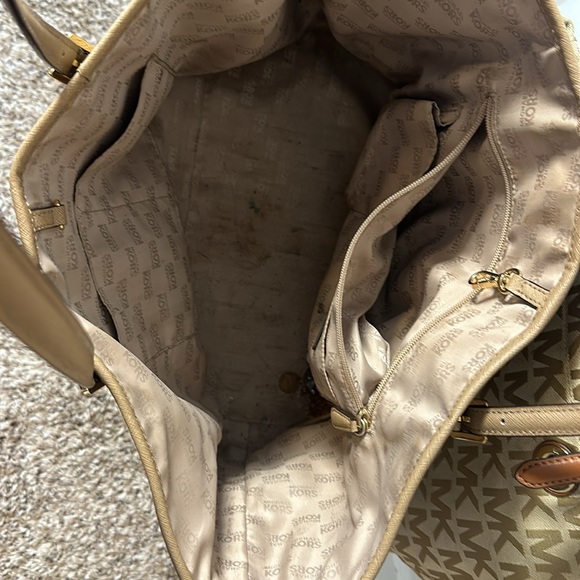 MK TOTE - Picture 2 of 5